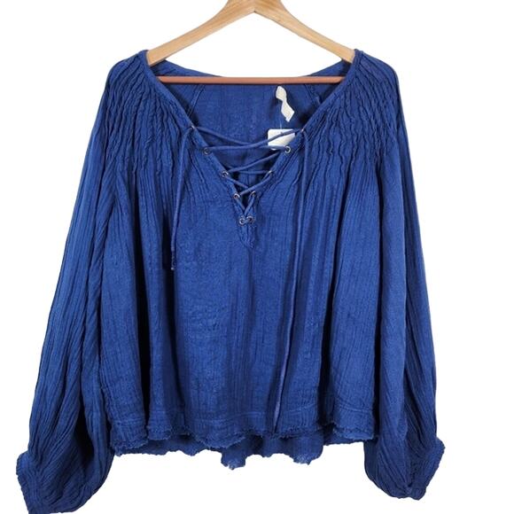 NWT We The Free Blue Ragged Edge Tie Front Peasant Blouse Size XS - Picture 1 of 4